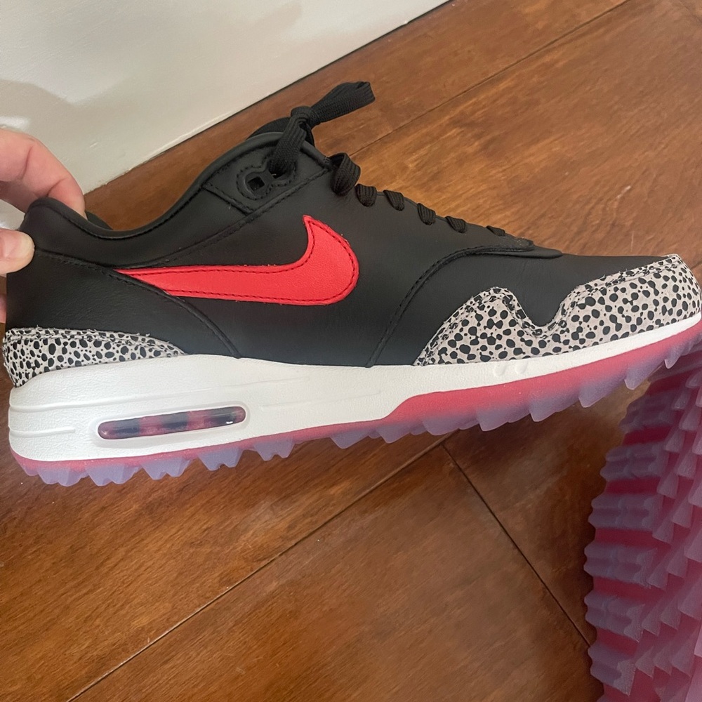 Nike Air Max 1 G Black/Univeristy Red Mens Golf Shoes. New with box. Size 9.5